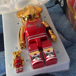 Bearbrick Michael Jordan 1985 Rookie Jersey 100% & 400% Set