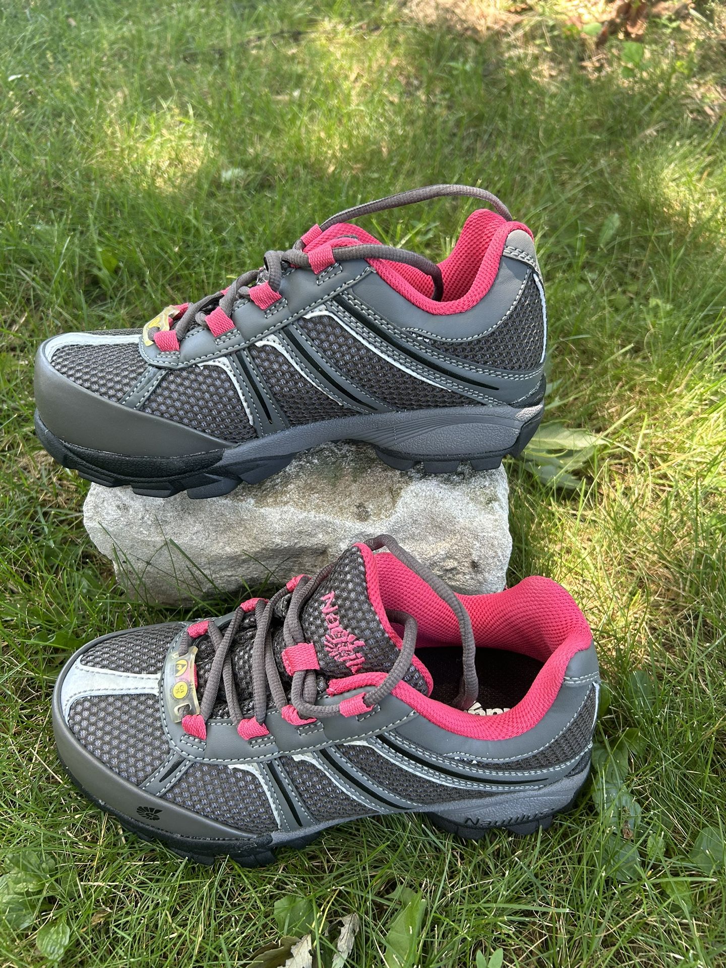 Steel Toe Women’s Shoe