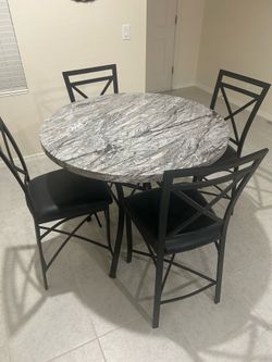 5 Piece Dining Set