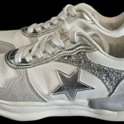 Vintage Havana Run Style White Silver Glitter Shoes - Size 8.5