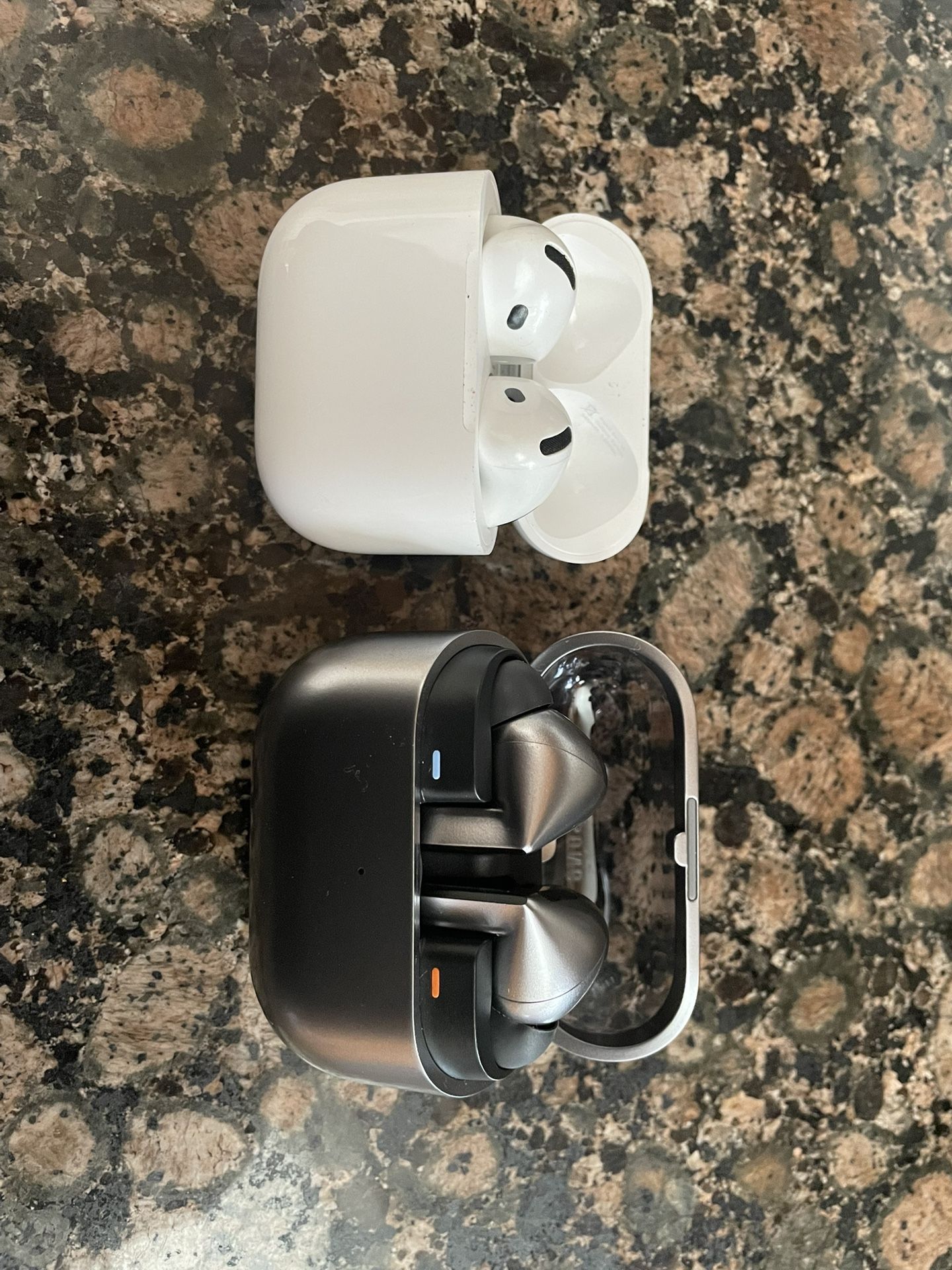 Apple AirPods 3 Pro / Samsung Galaxy Buds Pro 3