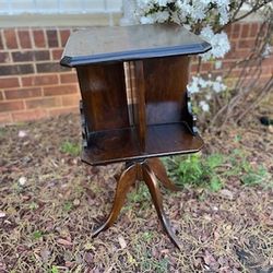 🔥Rare 18th Century Rotating Walnut Book Table