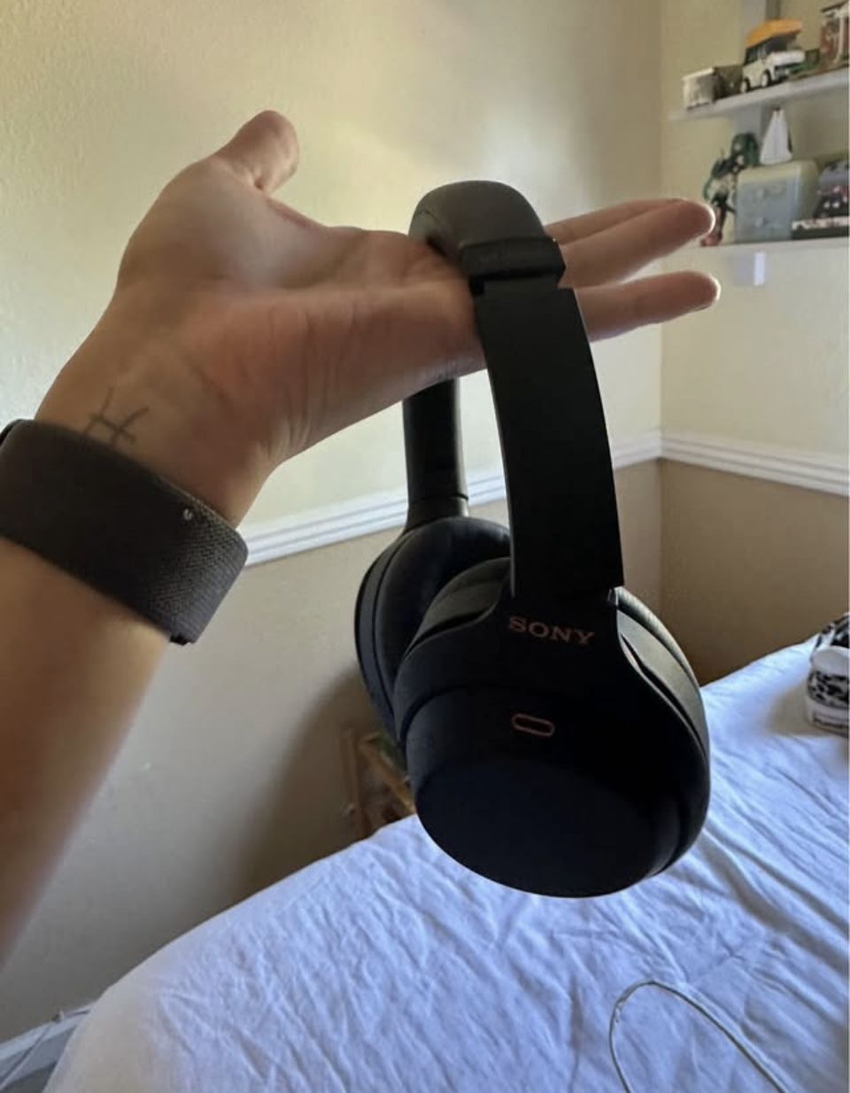 SONY XM4 HEADPHONES NEED GONE BY TODAY