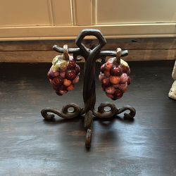 Salt and pepper shakers grapes