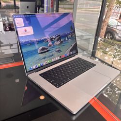 Apple 16” MacBook Pro M3 Pro Chip 18GB Ram 512SSD! 100%Battery! 90 day warranty!