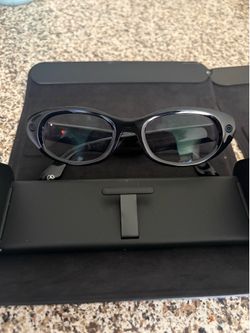 Kylie Jenner meta glasses