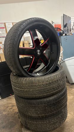 26 Black Rims And Tires (ford)