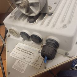 AVALAN WIRELESS 5.8 GHz Outdoor 100 Mbps Wireless Ethernet Bridge