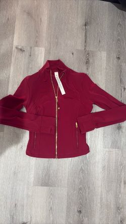 Lululemon magenta jacket size 4