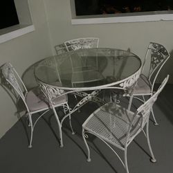 42” Glass Top wrought Iron Patio Table W/4 Chairs