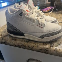 Boys Authentic Jordan 3s Size 6!