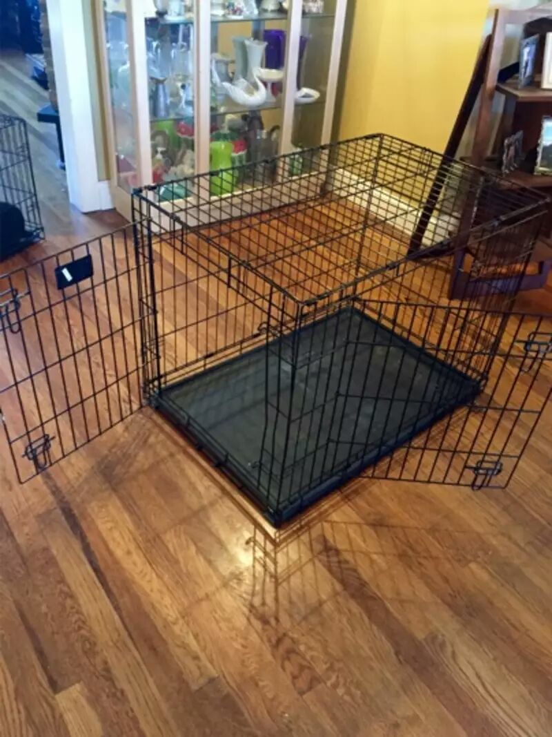 Dog crate 24x36 bottom pan included