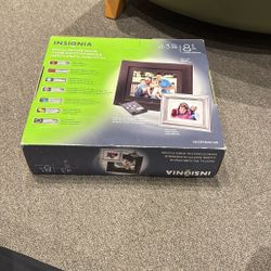 Insignia 8" digital photo frame