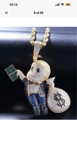 Richie Rich pendant necklace