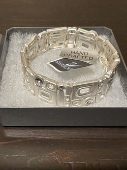 Brand new handmade Swarovski stretch bracelet in silver.