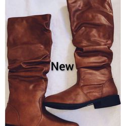 New Woman’s Boots Sz 7