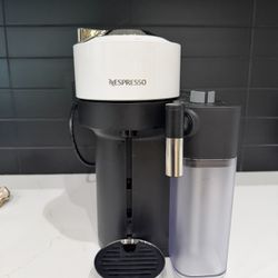 Nespresso vertuo lattissima coffee machine