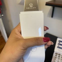 Sollift Gloss Ultrasonic Skin Scrubber $100