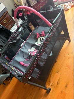 Minnie Mouse Play Pen