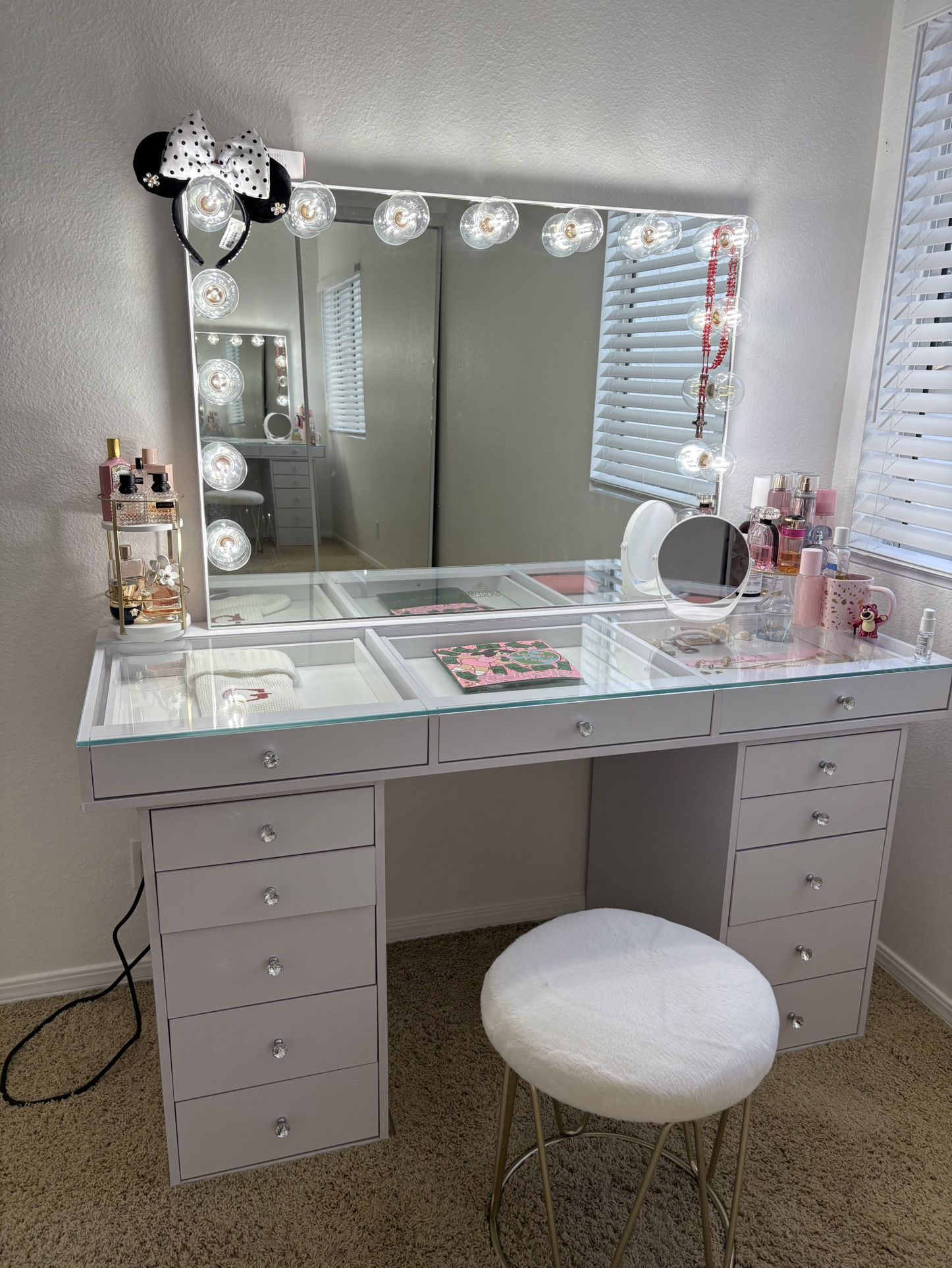Impressions Vanity Slaystation Pro Table and Mirror