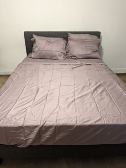 Zinus Queen Shalini Upholstered Platform Bed Frame