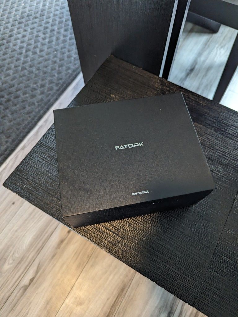 Fatork Mini Projector