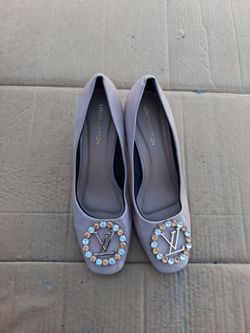 Woman's shoes