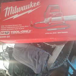 Milwaukee Grease Gun
