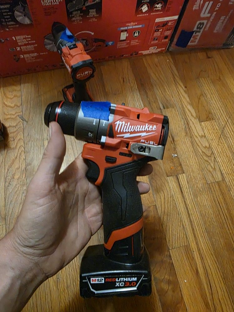 NEW M12 FUEL HMR. DRILL W/BATTERY