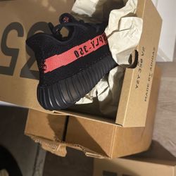 Yeezy Red Stripe New