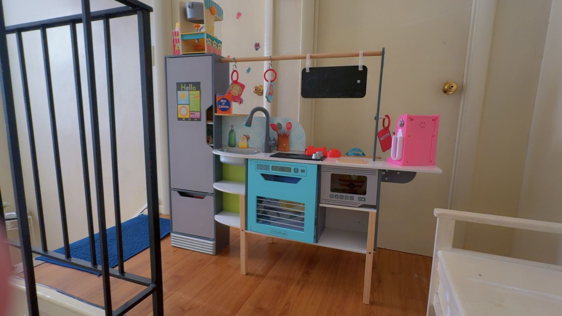 Kitchen/ Restaurant Play Set