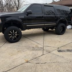 2005 Ford Excursion Limited