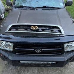 Toyota 4-Runner Grill
