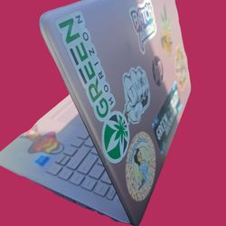 Hp Pavillion Laptop 14 Inch  with Poo