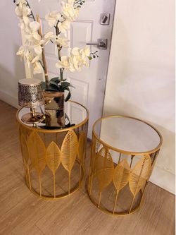 2 Table set