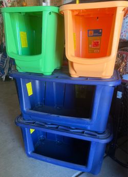 Plastic toy boxes