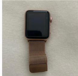 Apple Watch Rose Gold with Milanese Loop Band