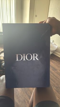 Dior b30