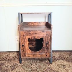"TUCKER MURPHY" CAT HOUSE END TABLE 