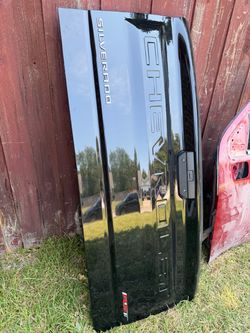 2019-2025 chevy silverado tail gate