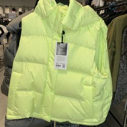 Lululemon Wonder, Puff Cropped Ove