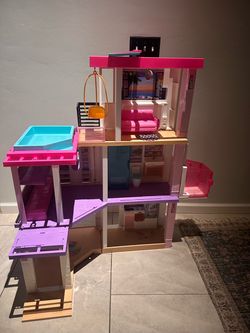 Girls Barbie dream house