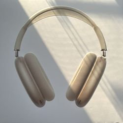 AirPods Max Starlight