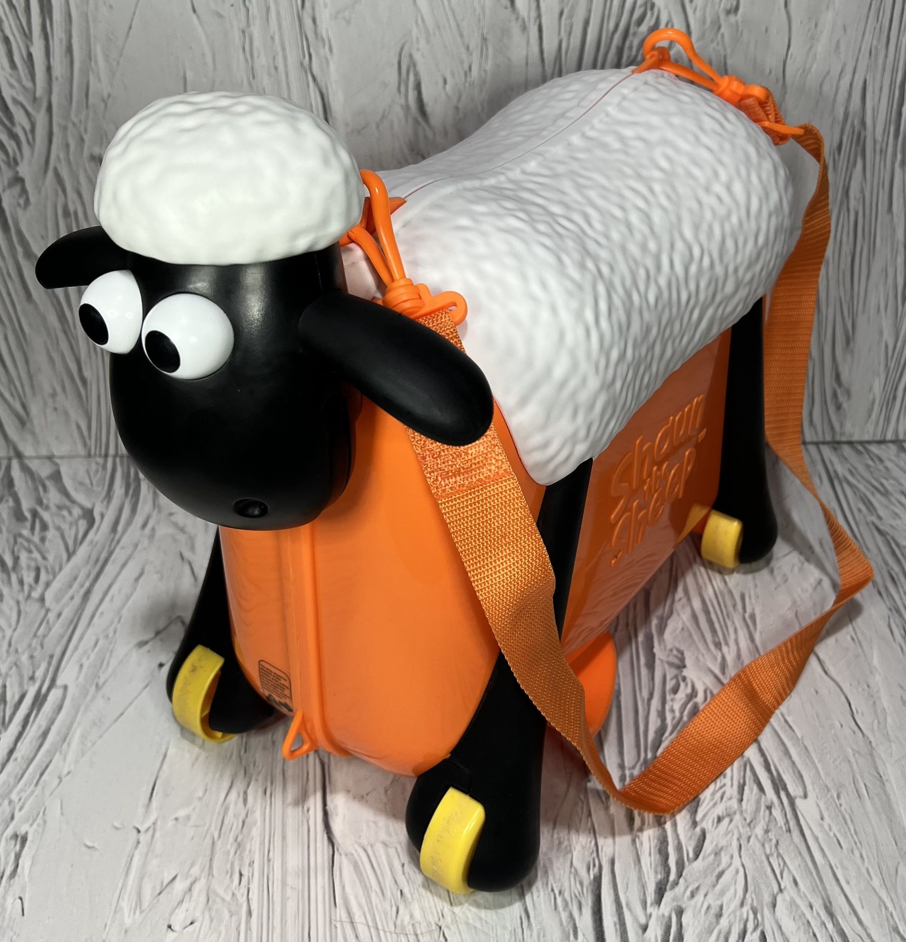 Shaun the Sheep Orange White Black Suitcase Kids Ride on - Pre Owned