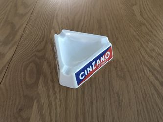 Souvenir Cinzano plastic ashtray