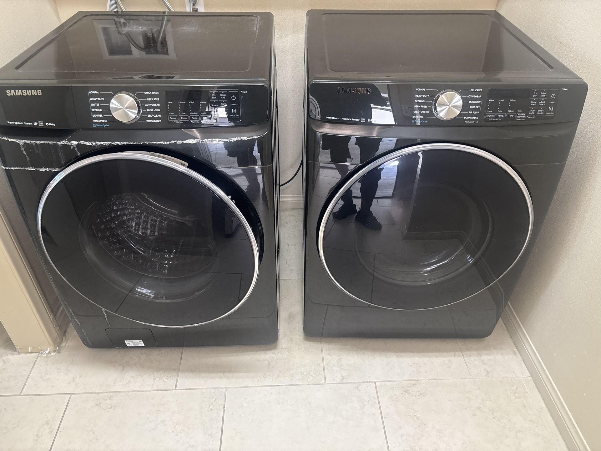 Samsung Bespoke Black Stainless Steel Washer 4.5 Cu Ft Gas Dryer 7.5 Vu Ft