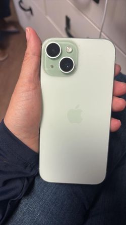 IPHONE 15 SEMI NEW