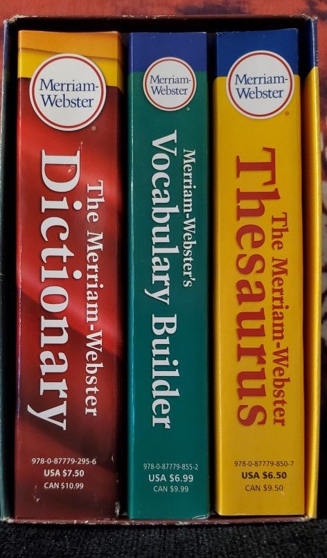 MERRIAM-WEBSTER's EVERYDAY LANGUAGE REFERENCE SET