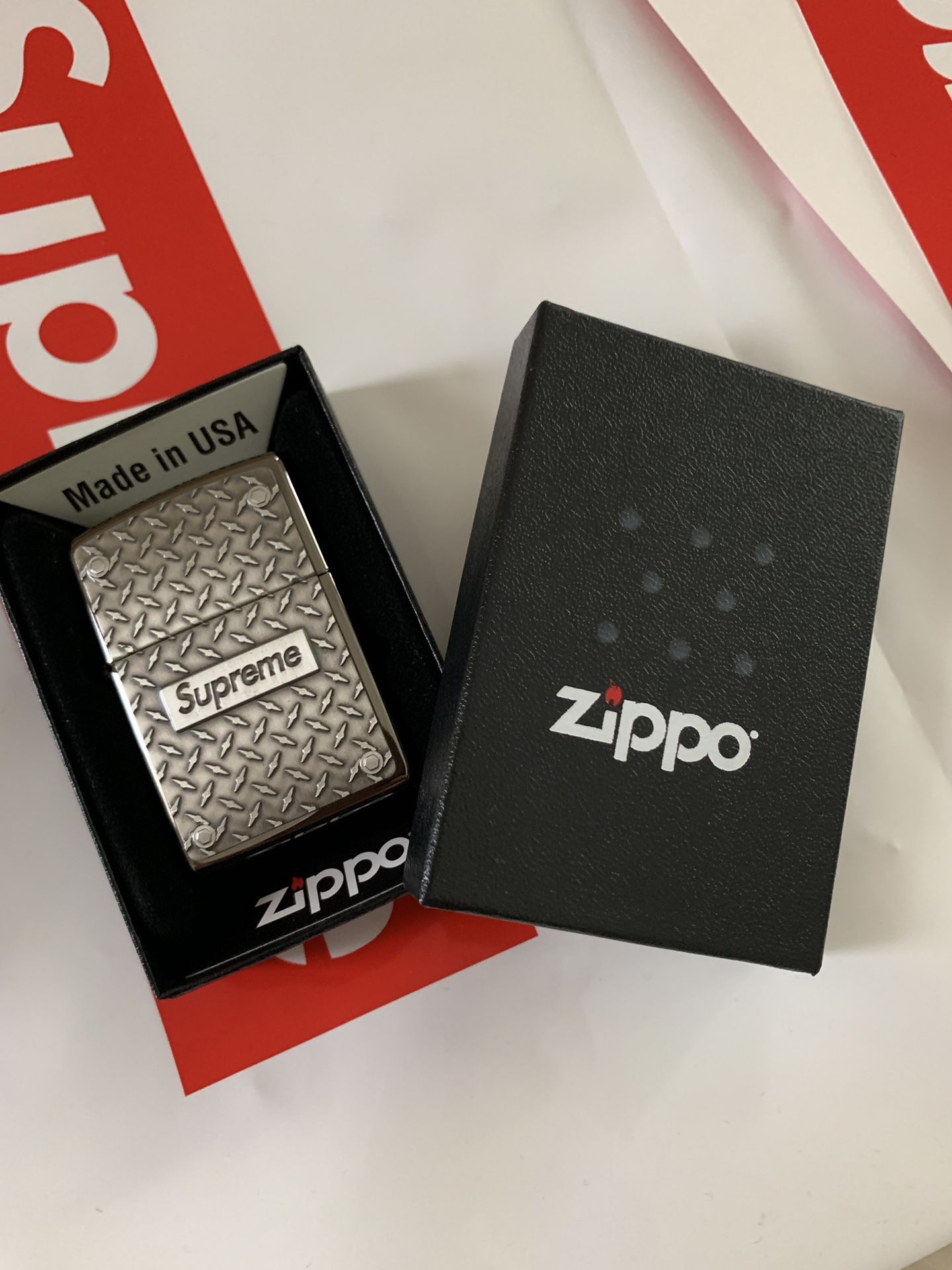 Supreme zippo