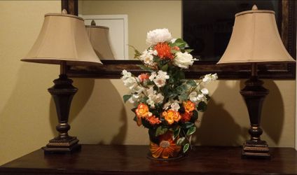 Flower arrangements centerpiece
